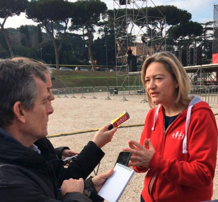 Image - Manif à Rome – ITW de Ludovine de La Rochère sur France Info