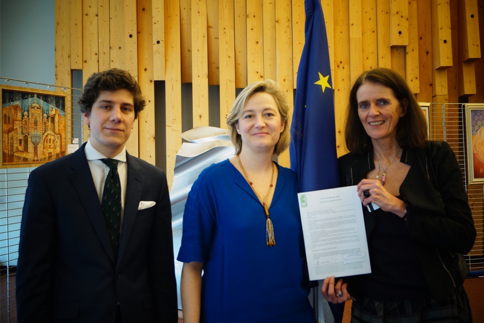 Image - Pétition contre la GPA : remise officielle au Conseil de l&rsquo;Europe