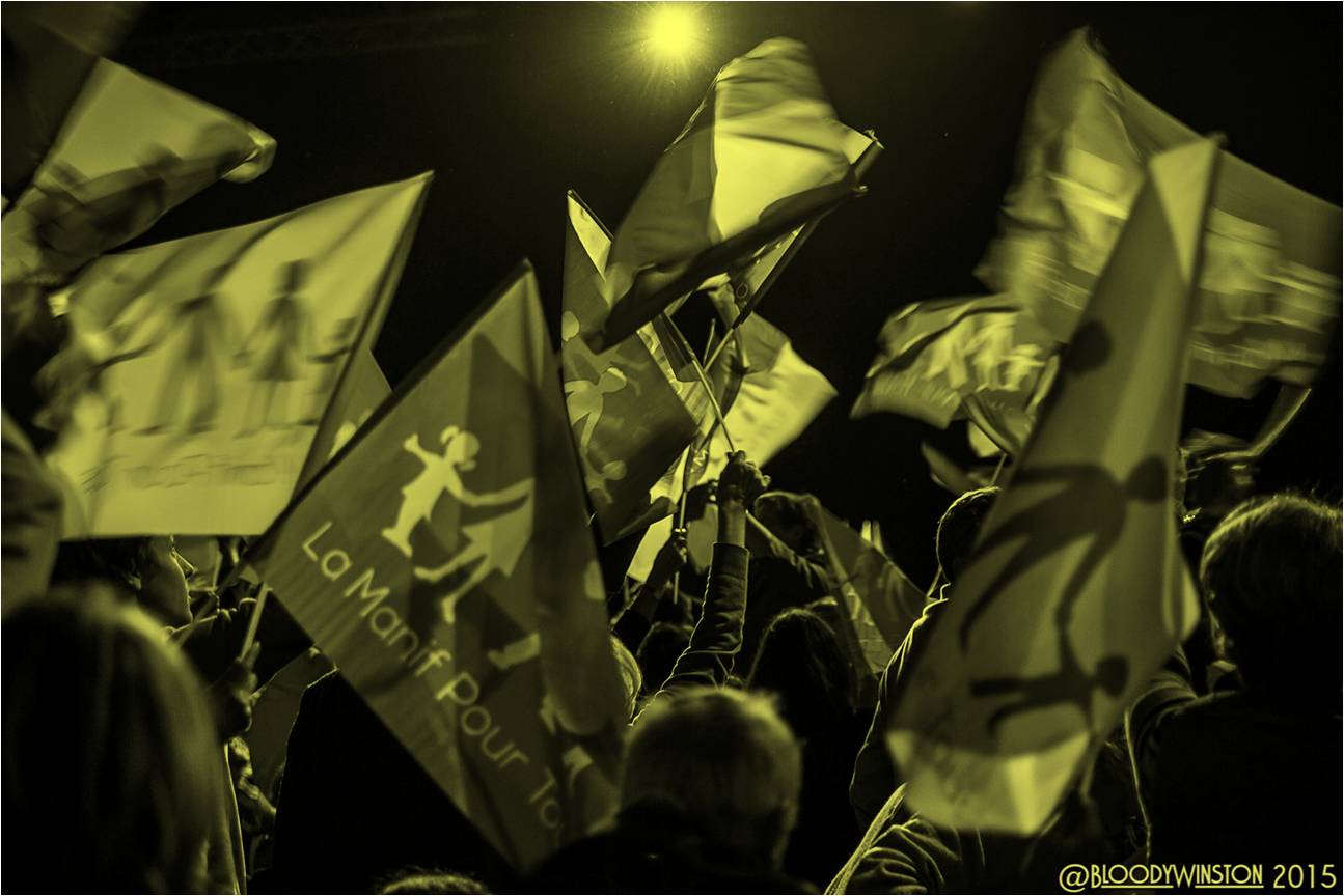 Image - En rose et bleu – Chronique de Ludovine « Et même si tous se taisaient, les pierres le crieraient ! »