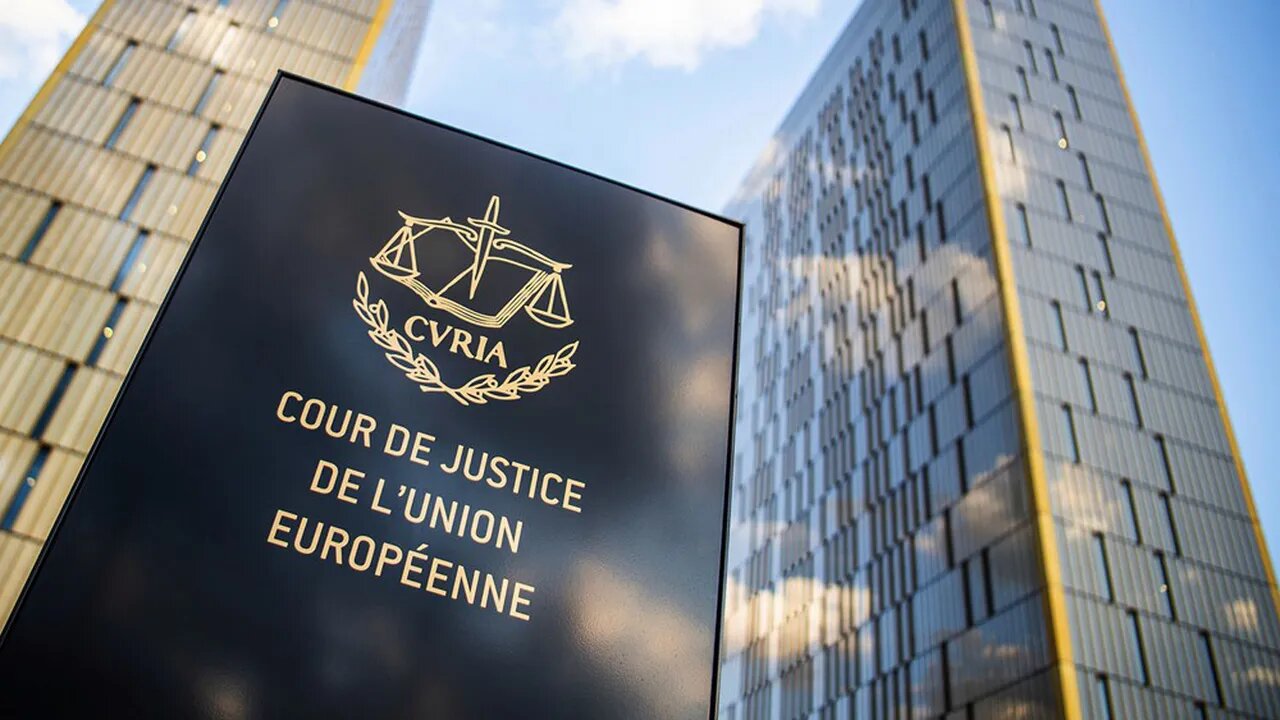 Image - Alerte fake news suite à l’arrêt de la CJUE sur le passeport ou la carte d’identité des personnes nées d’une PMA sans père (ou d’une GPA)
